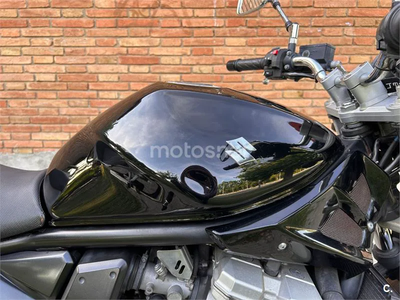 Suzuki Bandit 650 – Vista 6