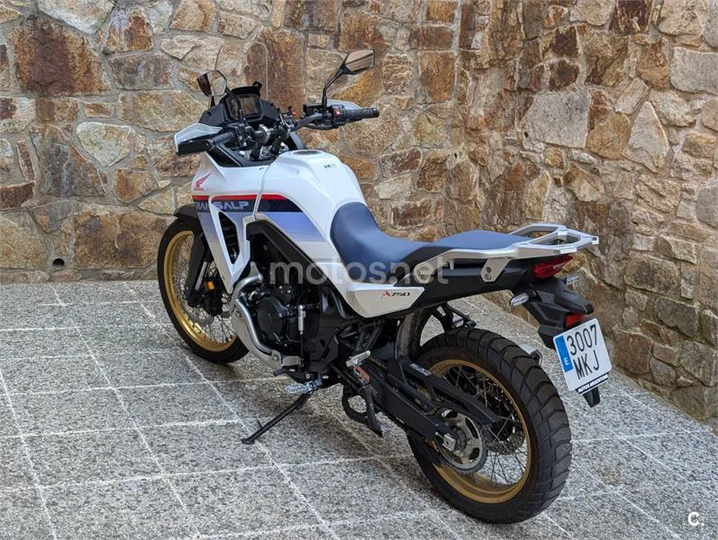 Honda XL 750 Transalp – Vista 5