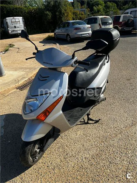 Honda SCV 100 Lead – Vista 16