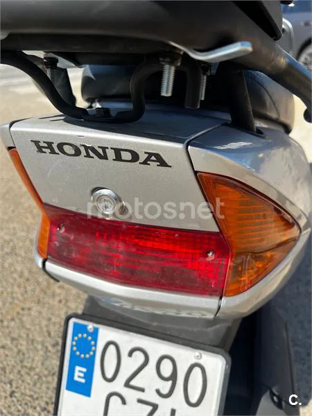 Honda SCV 100 Lead – Vista 7