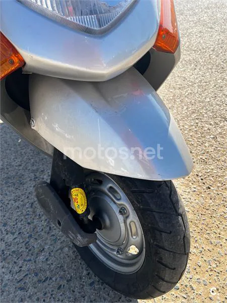 Honda SCV 100 Lead – Vista 9