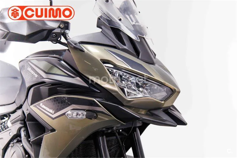 Kawasaki Versys – Vista 11