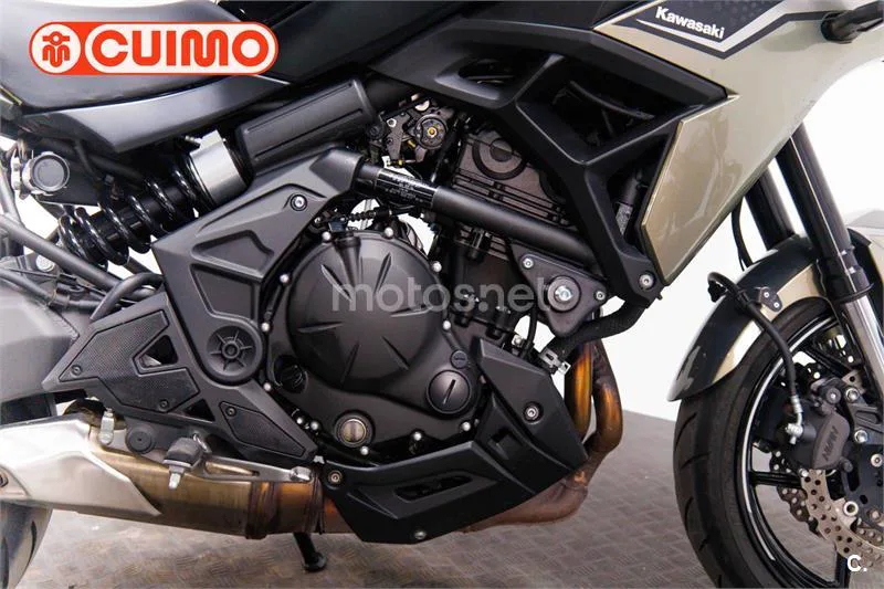 Kawasaki Versys – Vista 13