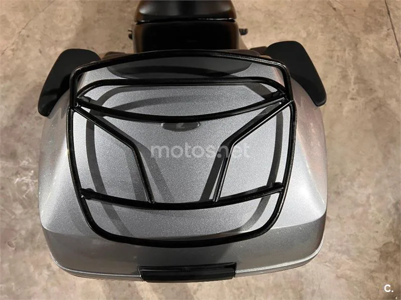 Honda Pan-European ST 1300 – Vista 14