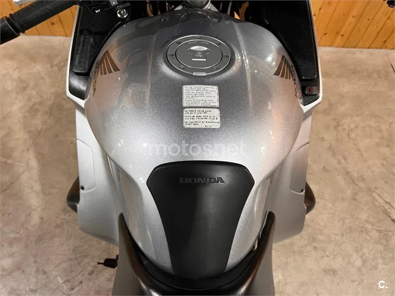 Honda Pan-European ST 1300 – Vista 17