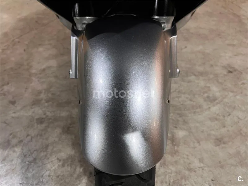 Honda Pan-European ST 1300 – Vista 28
