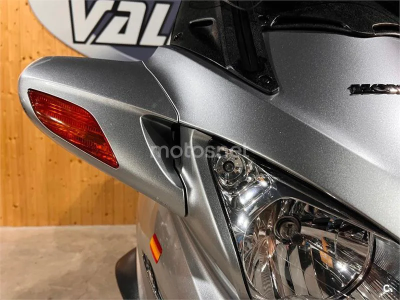 Honda Pan-European ST 1300 – Vista 31
