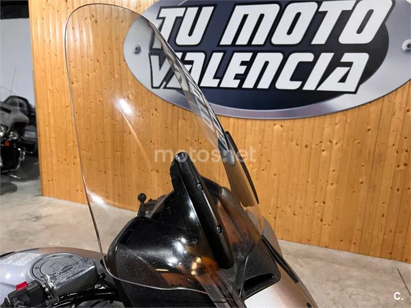 Honda Pan-European ST 1300 – Vista 35