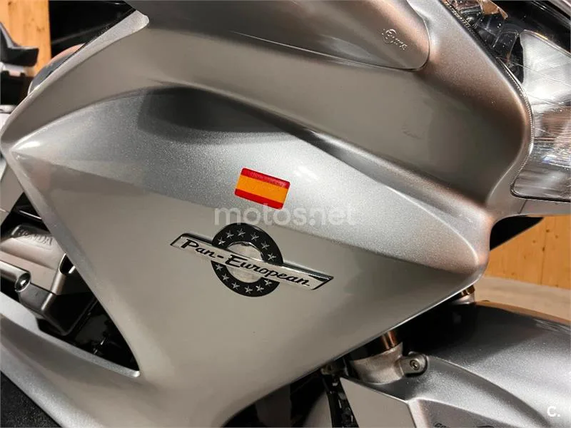 Honda Pan-European ST 1300 – Vista 39