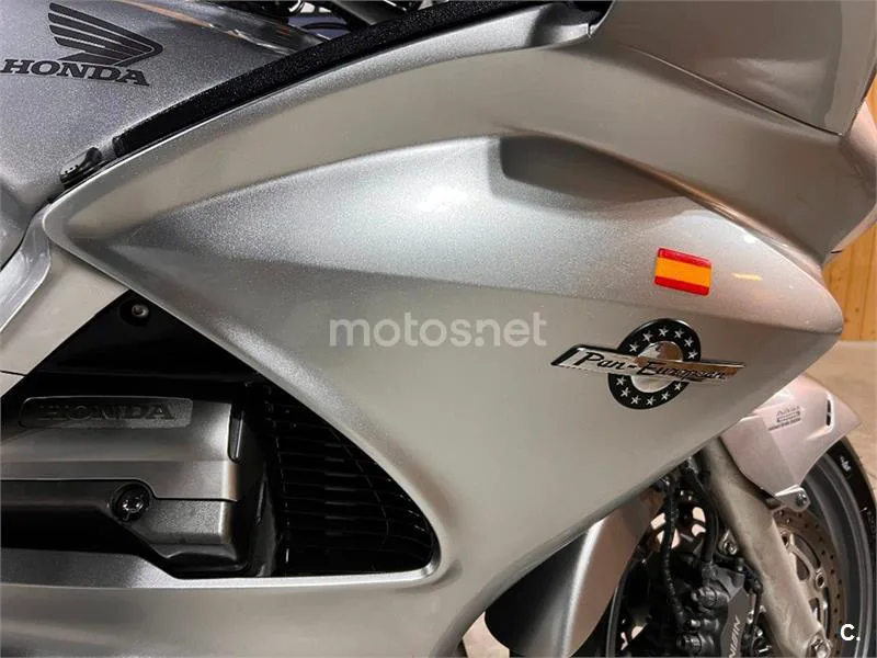 Honda Pan-European ST 1300 – Vista 48