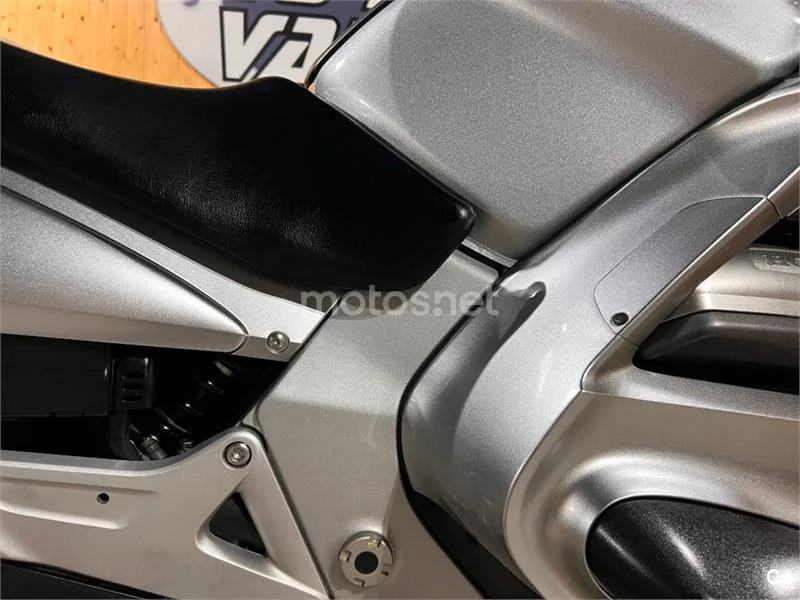 Honda Pan-European ST 1300 – Vista 52