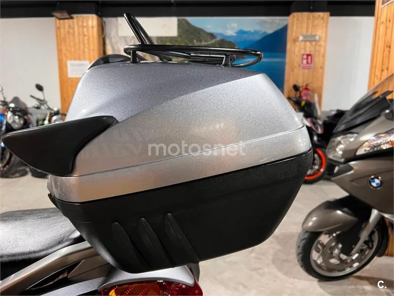 Honda Pan-European ST 1300 – Vista 64