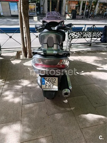 Suzuki Burgman 400 – Vista 3