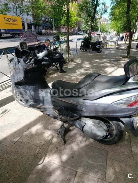 Suzuki Burgman 400 – Vista 7