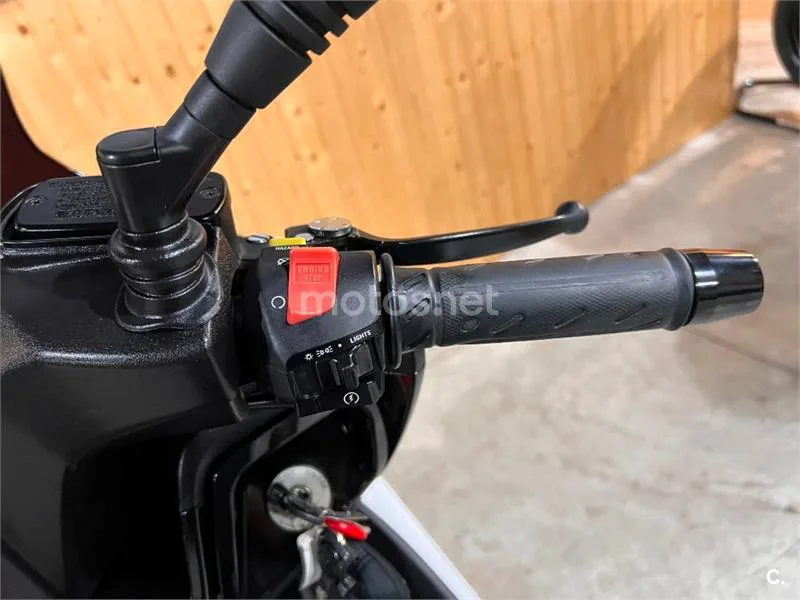Kymco K-XCT 300i – Vista 20