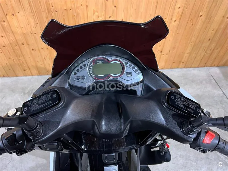 Kymco K-XCT 300i – Vista 21