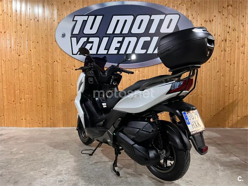 Kymco K-XCT 300i – Vista 4