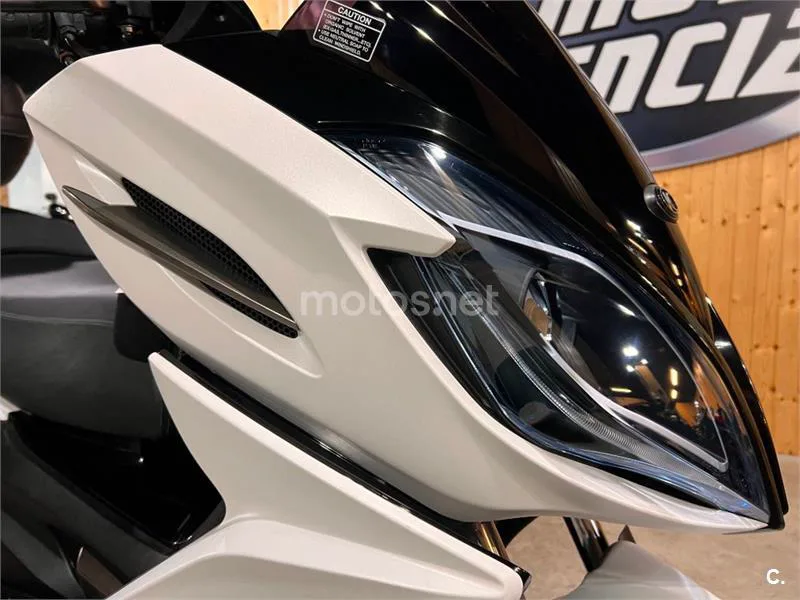 Kymco K-XCT 300i – Vista 38