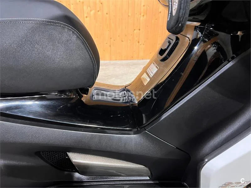 Kymco K-XCT 300i – Vista 47