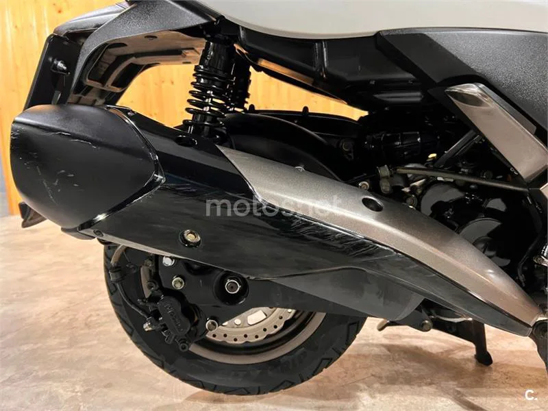 Kymco K-XCT 300i – Vista 55
