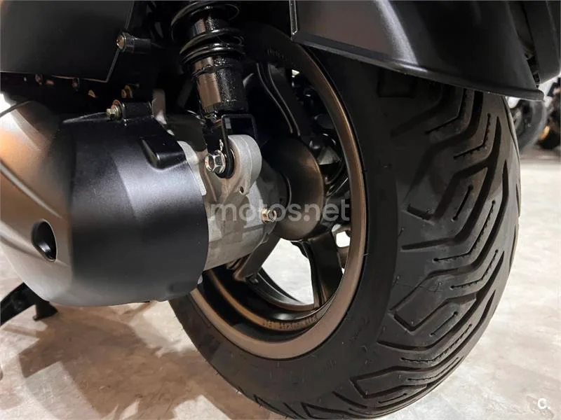 Kymco K-XCT 300i – Vista 62