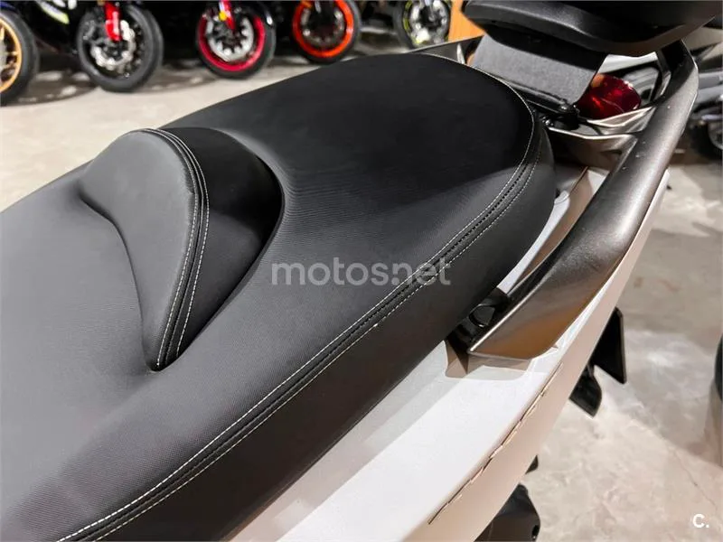 Kymco K-XCT 300i – Vista 66