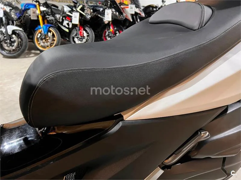 Kymco K-XCT 300i – Vista 67