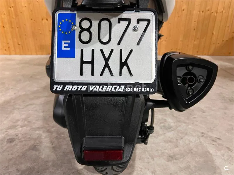 Kymco K-XCT 300i – Vista 9