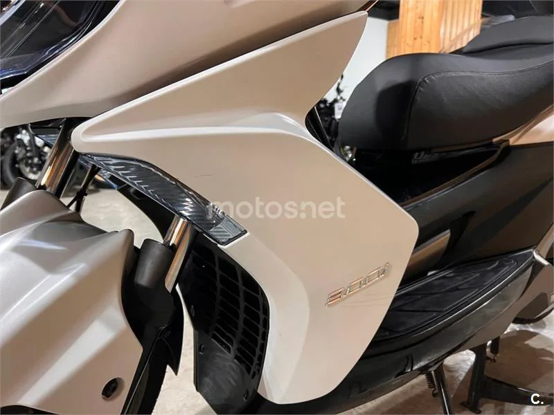 Kymco K-XCT 300i – Vista 81