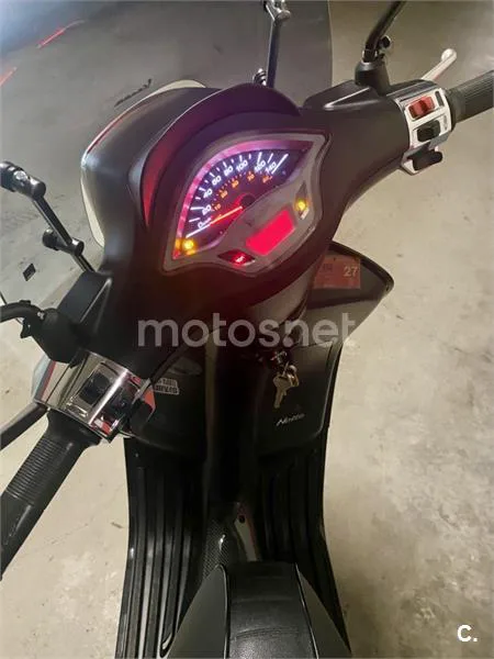Vespa Sprint 125 – Vista 2