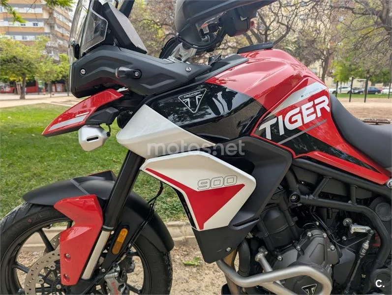 Triumph Tiger 900 – Vista 19
