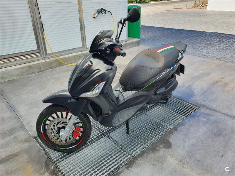 Piaggio Beverly 125 – Vista 3