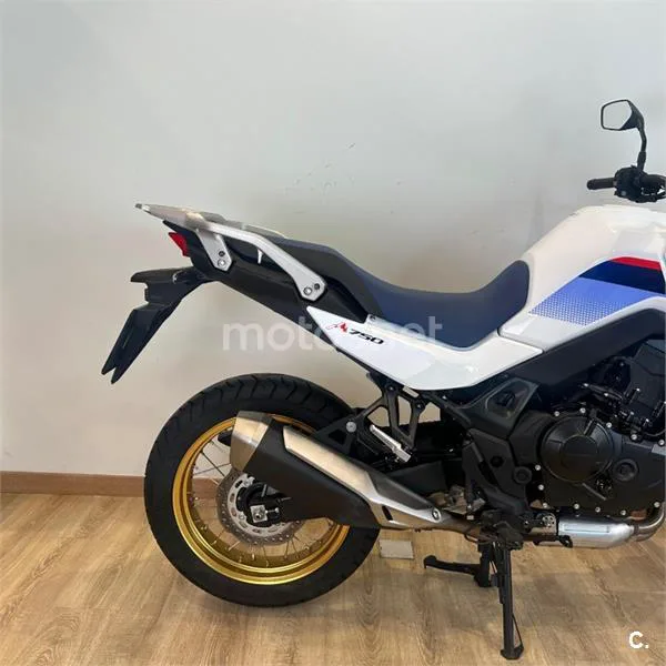 Honda XL 750 Transalp – Vista 6