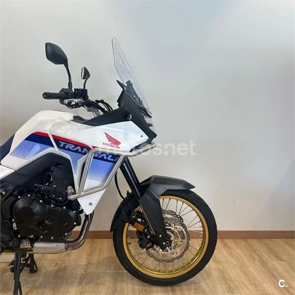 Honda XL 750 Transalp – Vista 7