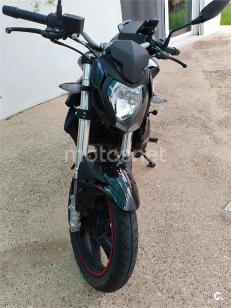Benelli BN 125 – Vista 8