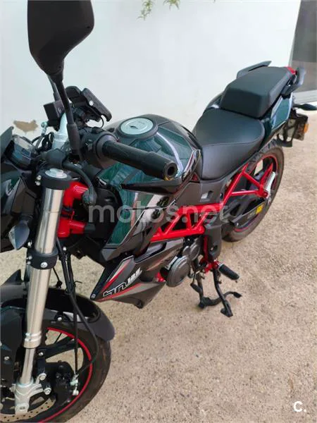 Benelli BN 125 – Vista 9