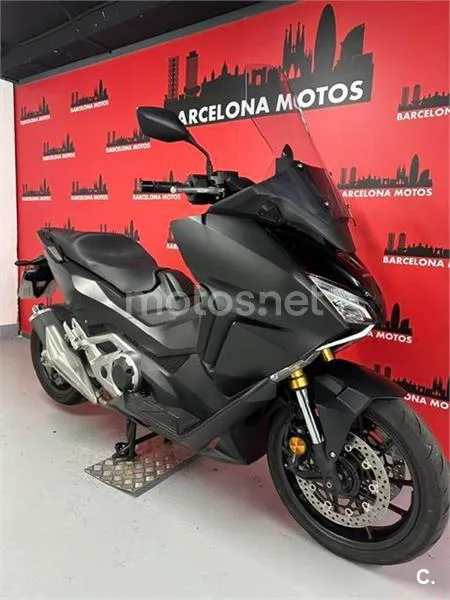 Honda Forza 750 – Vista 3
