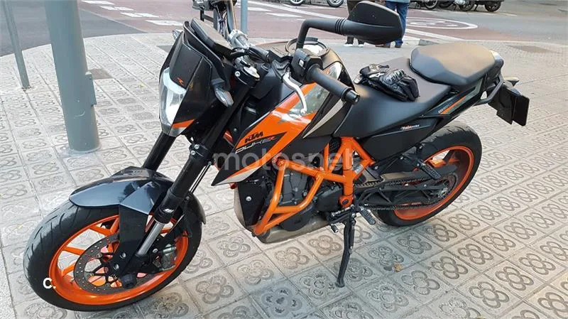KTM 690 Duke – Vista 4