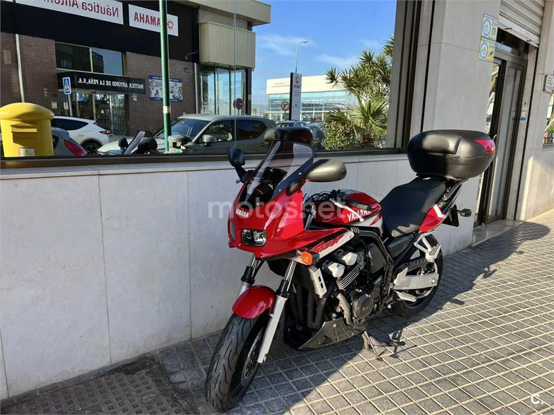 Yamaha FZS 600 Fazer – Vista 4