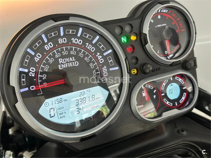 Royal Enfield Himalayan 410 – Vista 32
