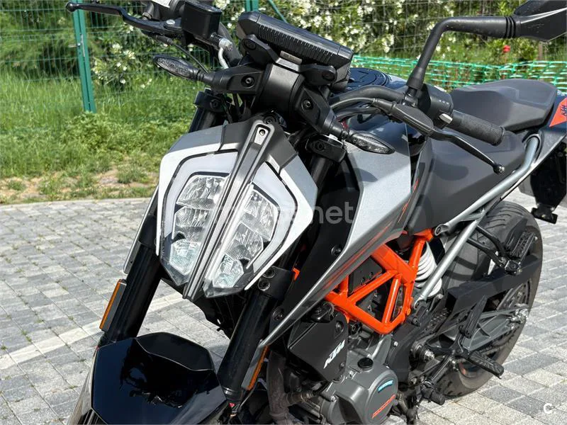 KTM 125 – Vista 14