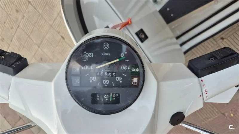 Vespa 200 Iris – Vista 9