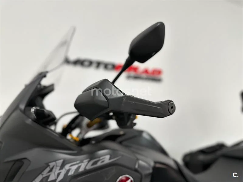 Honda CRF 1000L Africa Twin – Vista 17