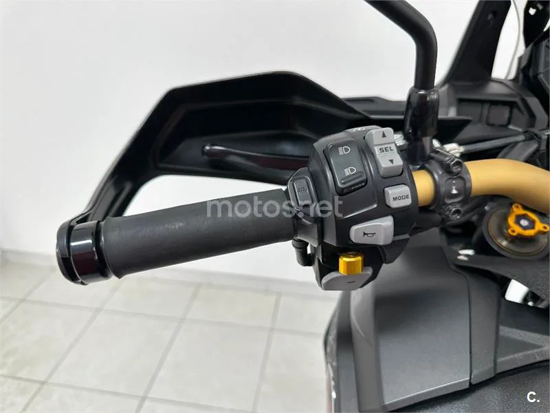 Honda CRF 1000L Africa Twin – Vista 28