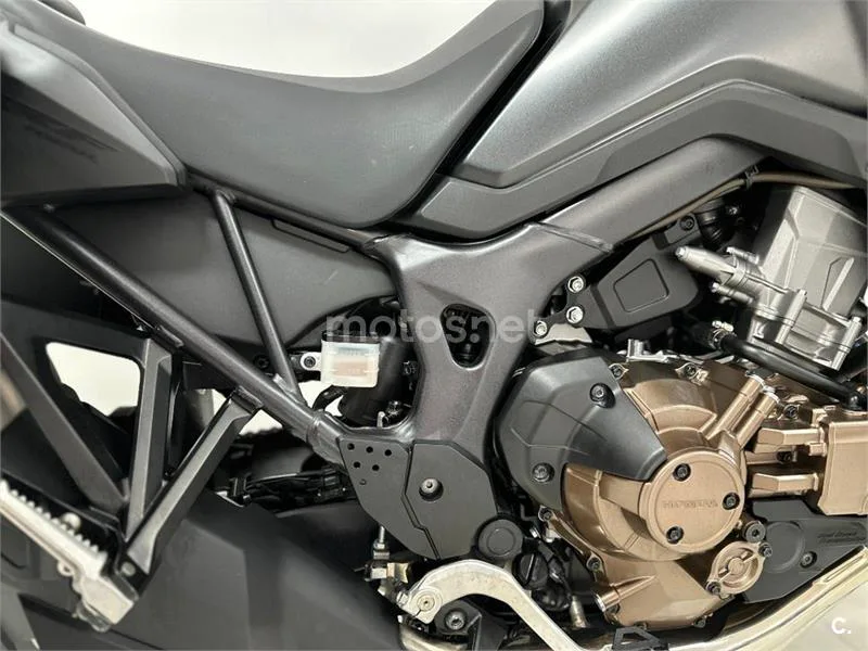 Honda CRF 1000L Africa Twin – Vista 10