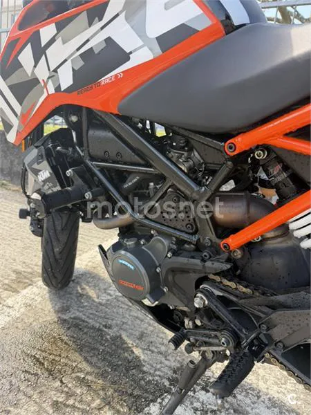 KTM 125 – Vista 5