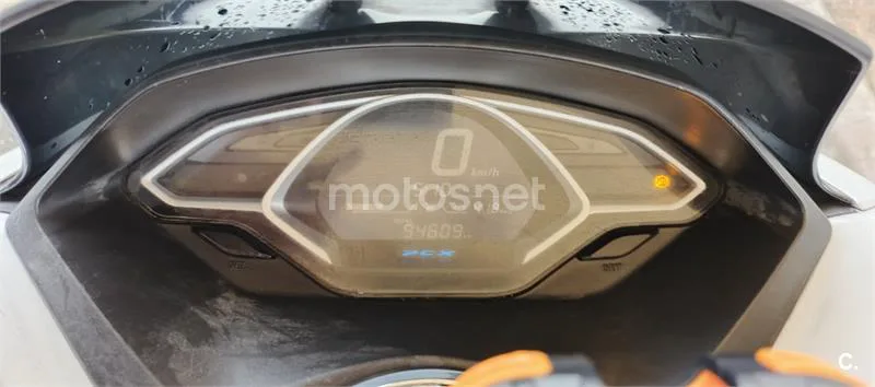 Honda PCX 125 – Vista 8