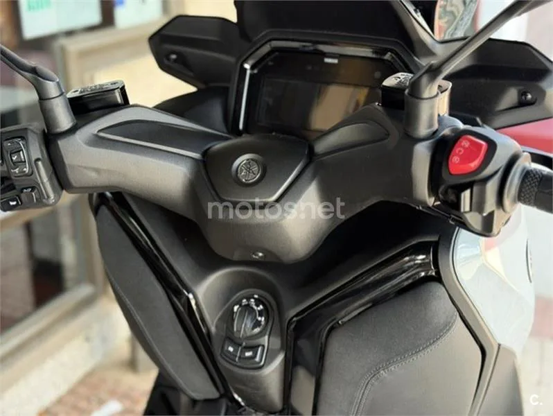 Yamaha XMAX 300 – Vista 5