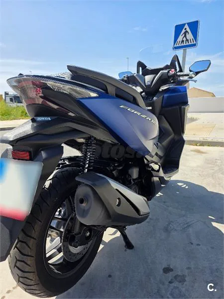 Honda Forza 350 – Vista 4