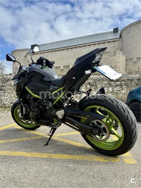 Kawasaki Z 900 – Vista 4